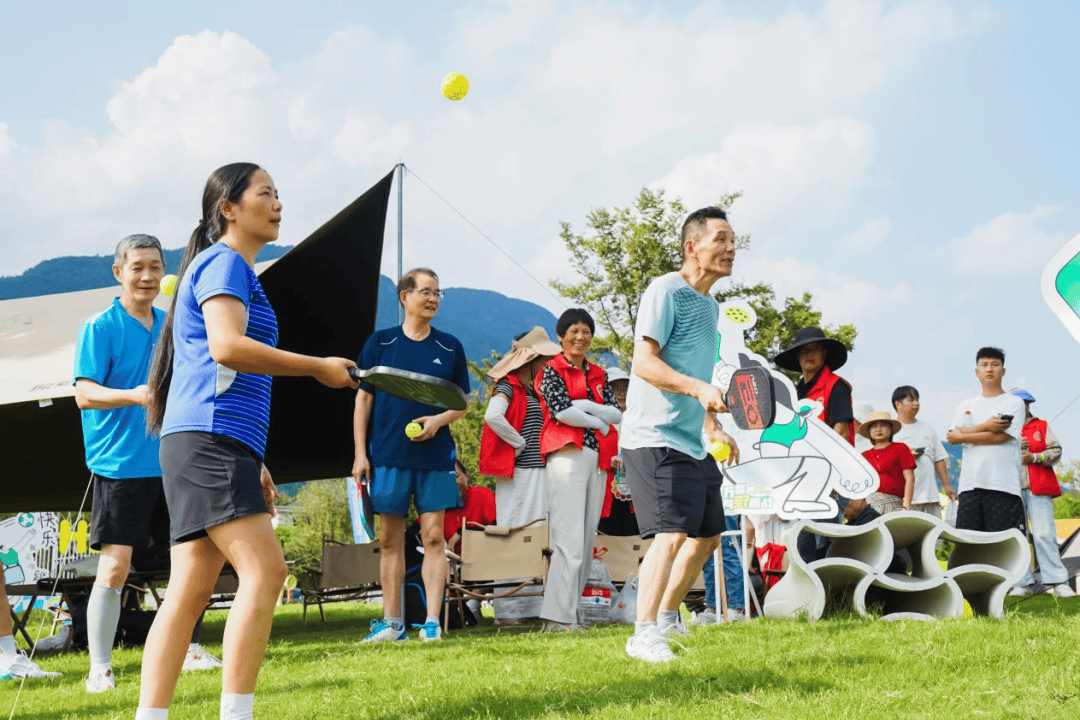 育彩票2025年浙江省百村万帐活动再进杭州余杭AG真人平台一顶帐篷撑起城乡融合新图景！中国体(图5)